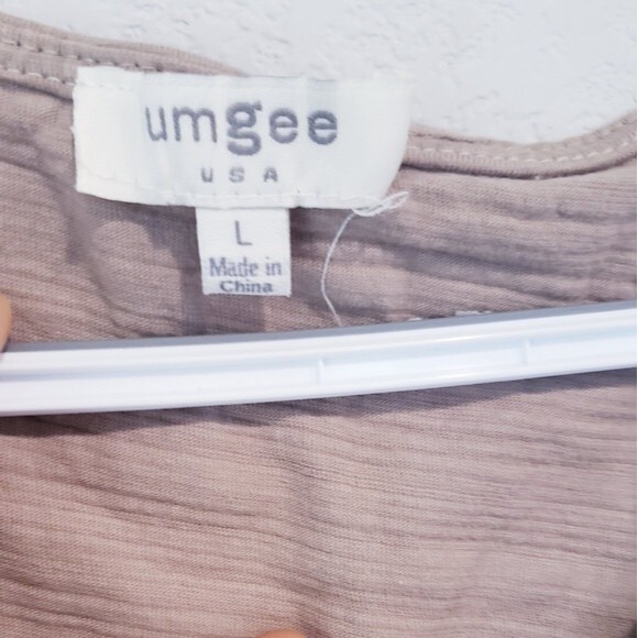 Umgee Multicolored Multimedia Top Size L - Picture 2 of 6